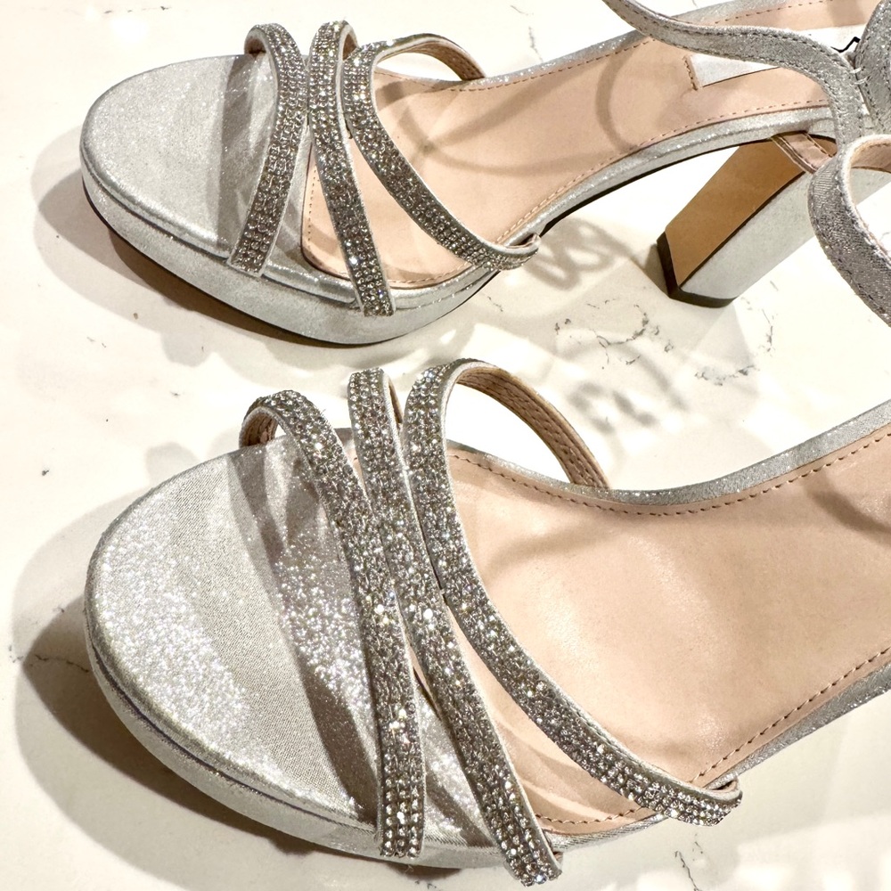 Nina Women's Saralyn Silver Platform Block Evening Sandals NWOT - Picture 10 of 14